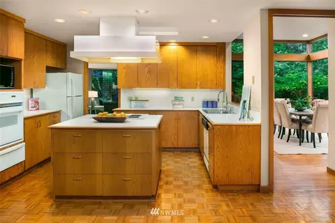 2411 38th Ave E, Seattle, WA 98112 photo 16