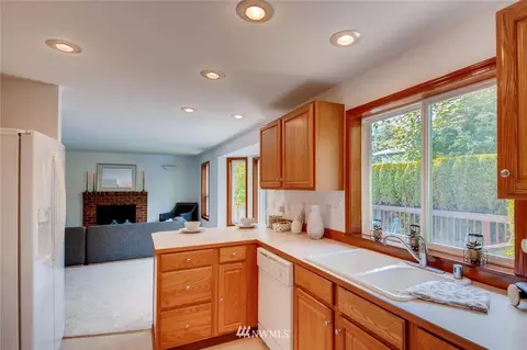 612 Grimes Rd, Bothell, WA 98012 photo 9