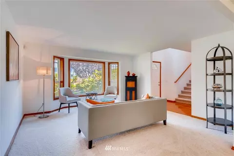 612 Grimes Rd, Bothell, WA 98012 photo 2