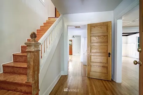 3015 E Spring St, Seattle, WA 98122 photo 6