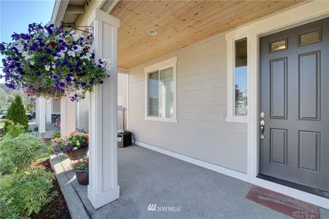 210 Gipple St NE, Orting, WA 98360 photo 2