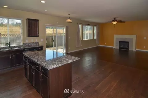 7309 Radius Loop SE, Lacey, WA 98516 photo 4
