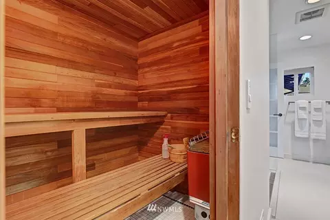 2425 E Helen St, Seattle, WA 98112 photo 23