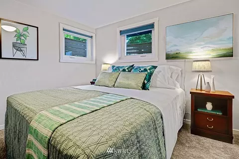2425 E Helen St, Seattle, WA 98112 photo 18