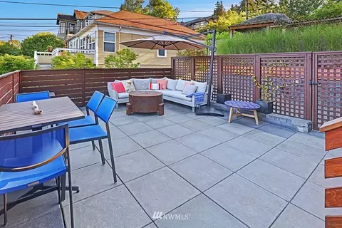 2425 E Helen St, Seattle, WA 98112 photo 22