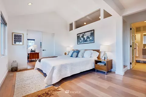 2425 E Helen St, Seattle, WA 98112 photo 14