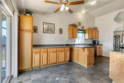 19904 16th Ave E, Spanaway, WA 98387 photo 6
