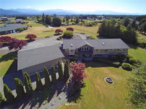 211 Haywire Ln, Sequim, WA 98382 photo 3