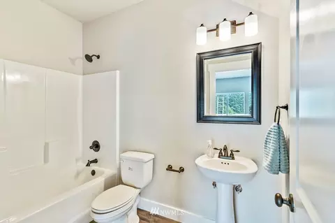 90 Eugenia Pl, Allyn, WA 98524 photo 6