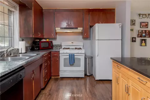 703 Kansas St SW, Orting, WA 98360 photo 7