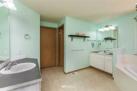 20313 59th Ave E, Spanaway, WA 98387 photo 11