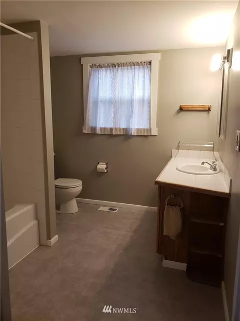 2924 Cedar St, Everett, WA 98201 photo 9