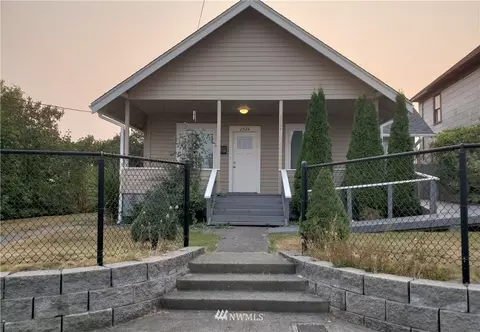 2924 Cedar St, Everett, WA 98201 photo 2