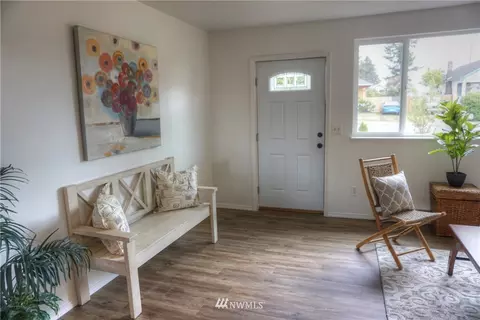 1108 Maple St, Everett, WA 98201 photo 3