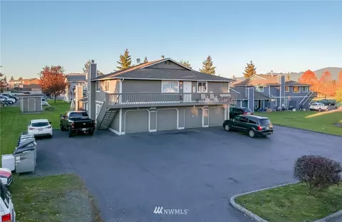 220 Charwila Ln, Enumclaw, WA 98022 photo 3