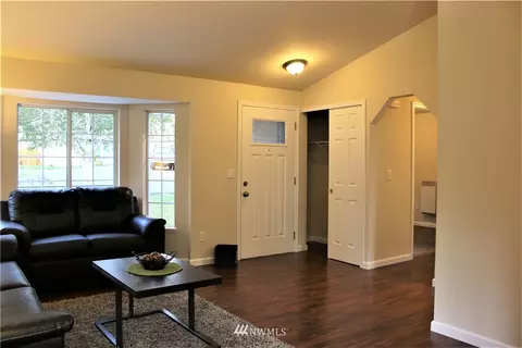 120 E Mcgill Ave, Everett, WA 98208 photo 3