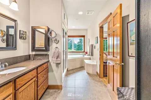 281 E Soderberg Rd, Allyn, WA 98524 photo 7