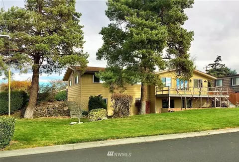 905 E Hamlet St, Othello, WA 99344 photo 1