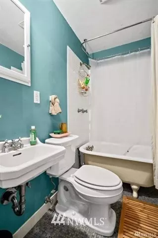 332 17th Ave E, Seattle, WA 98112 photo 9
