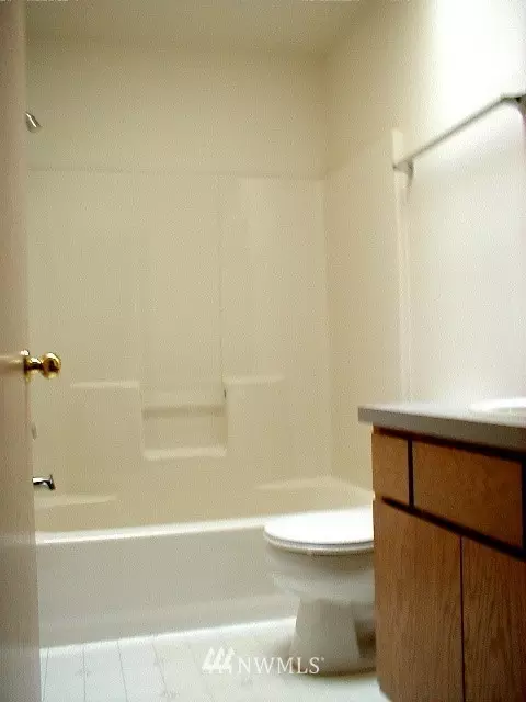 12116 Alexander Rd, Everett, WA 98204 photo 4