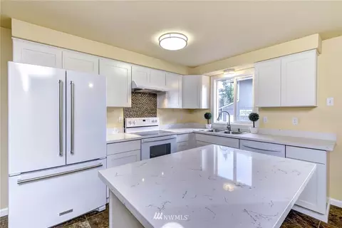 10304 27th Dr SE, Everett, WA 98208 photo 5