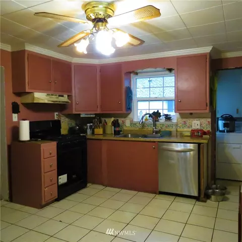 7406 Olympic Dr, Everett, WA 98203 photo 7