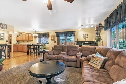 729 216th St SW, Bothell, WA 98021 photo 9