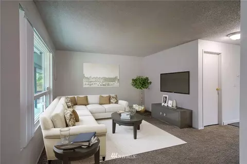6026 Seahurst Ave, Everett, WA 98203 photo 3