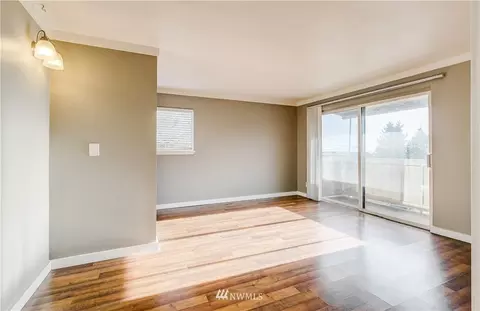 906 N 85th St, Seattle, WA 98103 photo 3