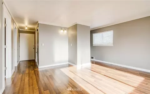 906 N 85th St, Seattle, WA 98103 photo 8