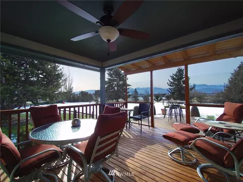 128 Simpson Rd, Sequim, WA 98382 photo 2