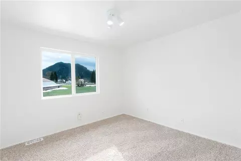 121 Jewell St, Enumclaw, WA 98022 photo 12