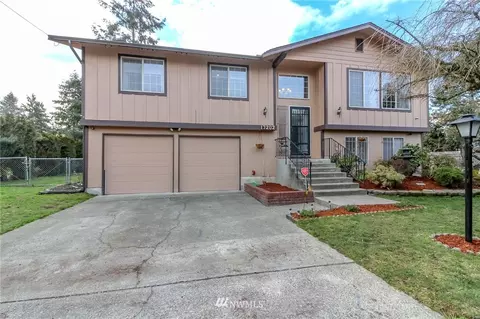 17202 Spanaway Ln E, Spanaway, WA 98387 photo 1