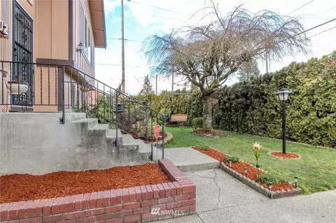 17202 Spanaway Ln E, Spanaway, WA 98387 photo 3