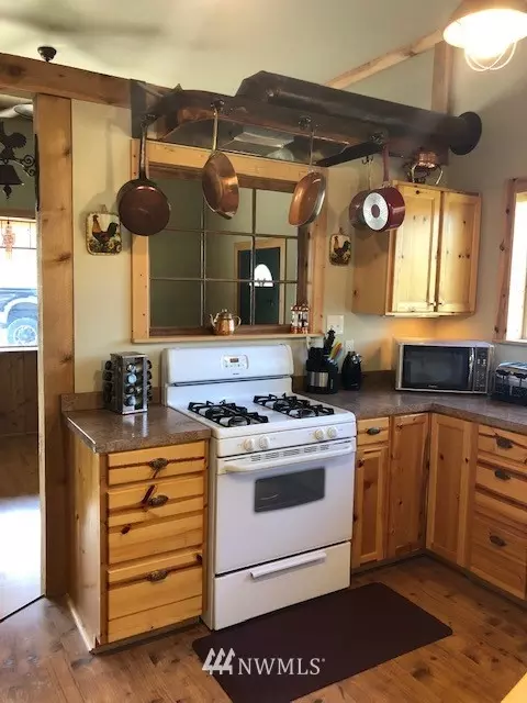736 Avery Rd W, Winlock, WA 98596 photo 2