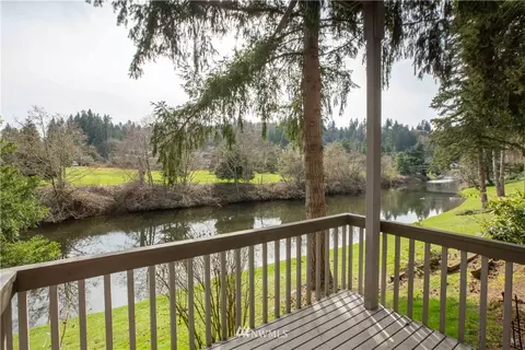 9721 Riverbend Dr, Bothell, WA 98011 photo 2