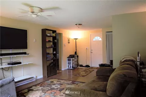 134 165th St E, Spanaway, WA 98387 photo 2