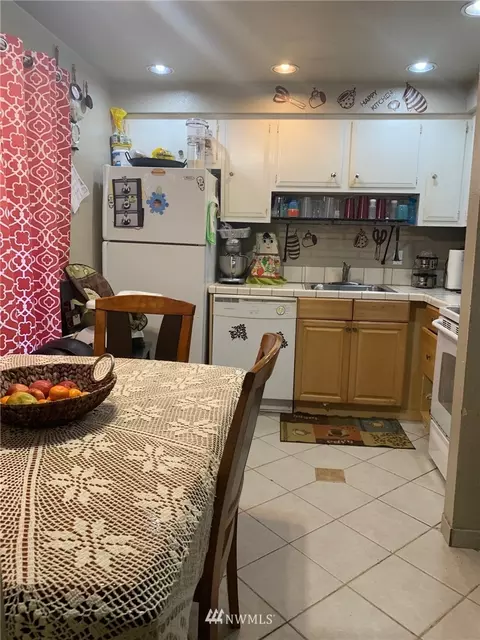 429 60th St SE, Everett, WA 98203 photo 3