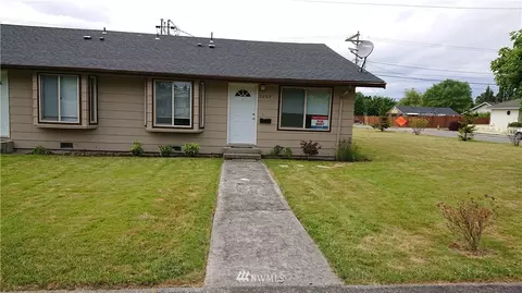 2202 Chestnut St, Everett, WA 98201 photo 1