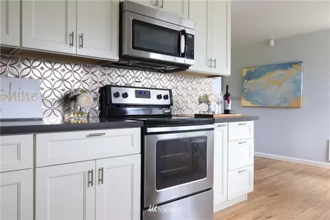 6027 Rockefeller Ave, Everett, WA 98203 photo 3