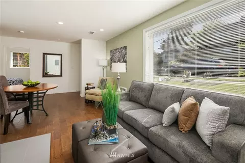 4232 Midvale Ave N, Seattle, WA 98103 photo 6