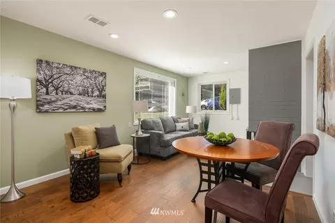 4232 Midvale Ave N, Seattle, WA 98103 photo 4