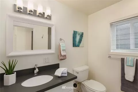 4232 Midvale Ave N, Seattle, WA 98103 photo 10