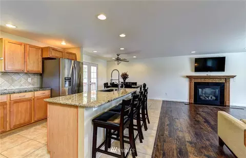 1233 232nd Pl SW, Bothell, WA 98021 photo 4