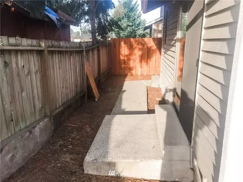 2121 Chestnut St, Everett, WA 98201 photo 4