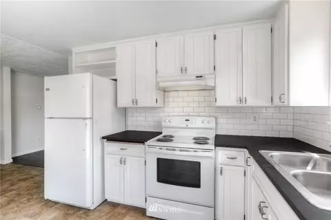 17404 11th Ave E, Spanaway, WA 98387 photo 9