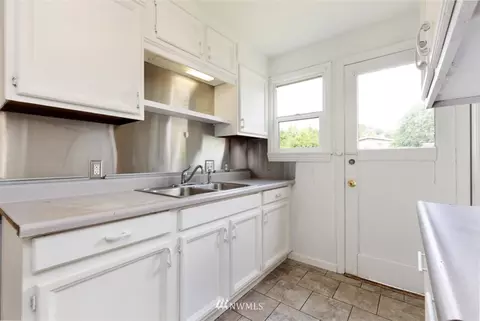 129 30th Ave E, Seattle, WA 98112 photo 9