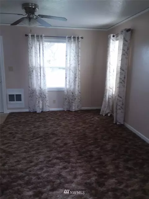 443 26th Ave, Longview, WA 98632 photo 3
