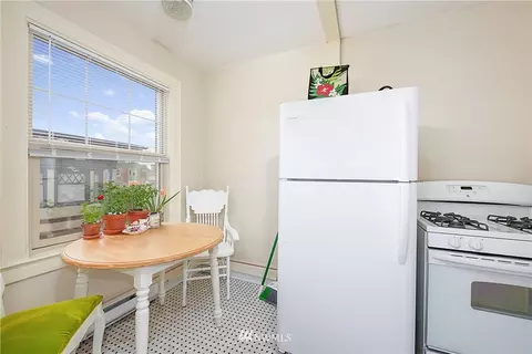 1017 E Harrison St, Seattle, WA 98102 photo 6