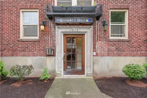 1017 E Harrison St, Seattle, WA 98102 photo 3